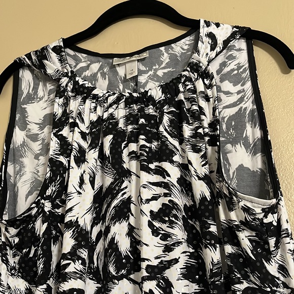 Dressbarn Black and White Ruffle Hem Babydoll Sequins Dress Sz 16 - Picture 3 of 7